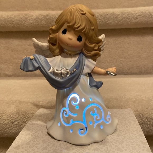 precious moments musical led tabletop angel - Picture 2 of 10
